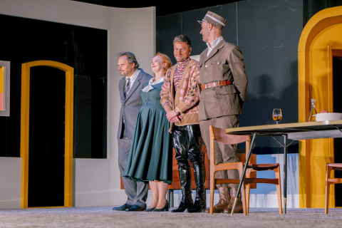 FK-TW-Kim-jest-pan-Schmitt-01